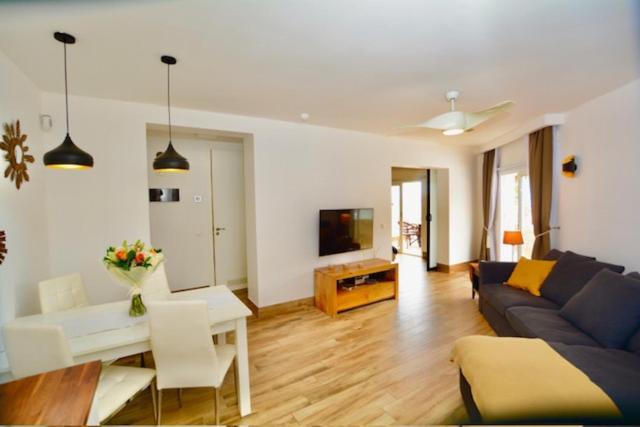 Marisol Beautiful Apartment With Oceanview أذيخي المظهر الخارجي الصورة